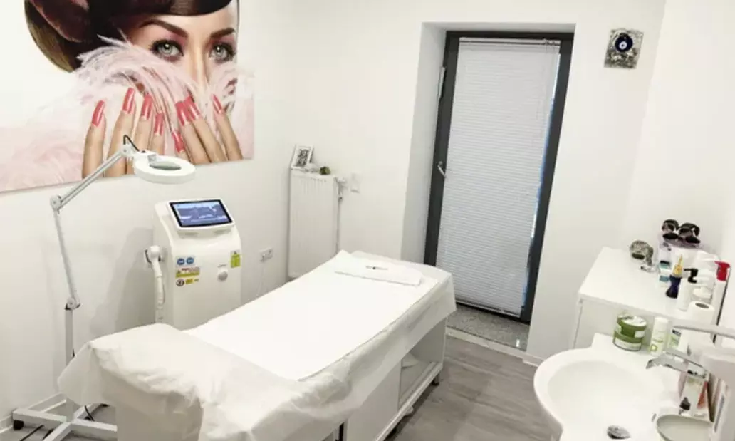 1 oder 2 Aqua-Facial-Behandlungen inkl. Hyaluron für 1 Person