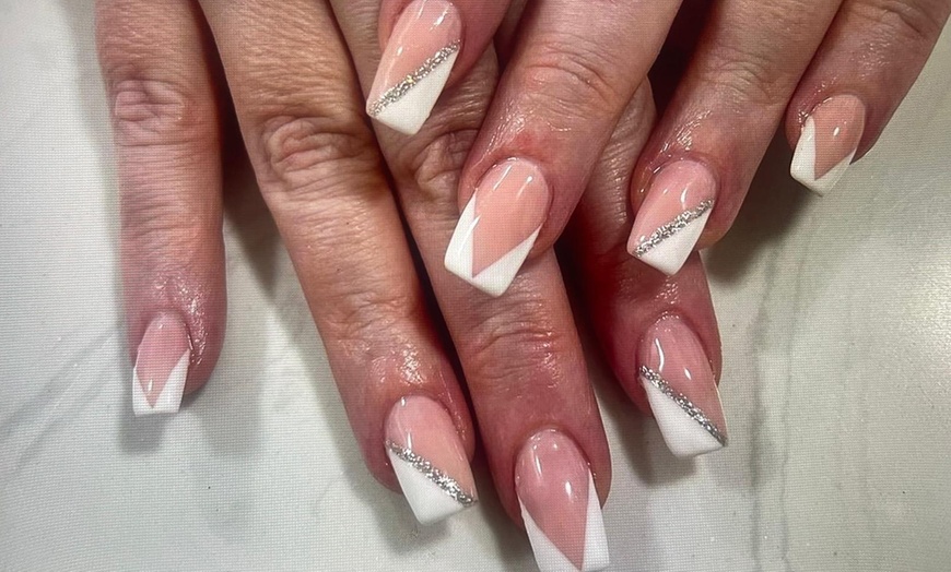 Image 7: Flawless, Long-Lasting Nails with Shellac or BIAB Treatments