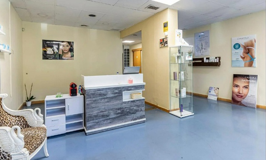 Image 5: 3, 6 o 9 sesiones de tratamiento remodelante y push-up 