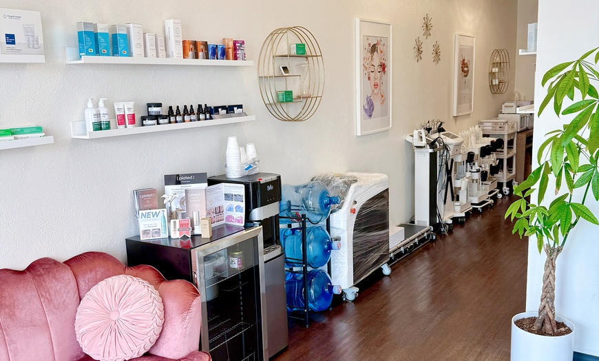 Image 1: Get Perfect Lashes and Brows with Lifting & Tinting Services 