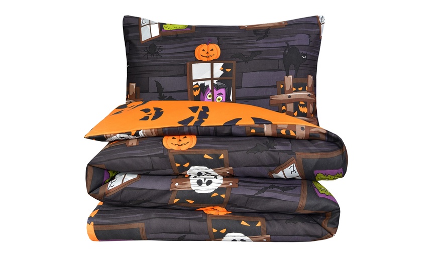Image 3: Haunted House Duvet Set, Reversible Design