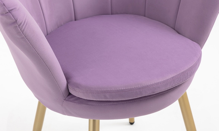 Image 19: Fluwelen schelpfauteuil