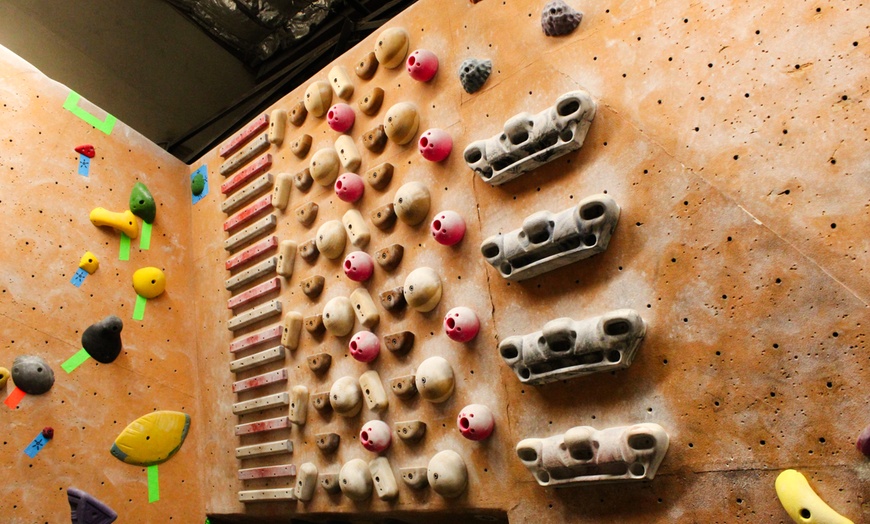 Image 8: Indoor Rock Climbing Passes & Day Passes – Phoenix
