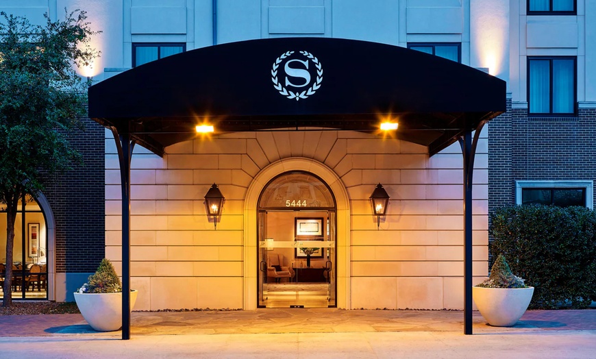 Image 2: Family-Friendly Stays & Activities in Frisco with Breakfast