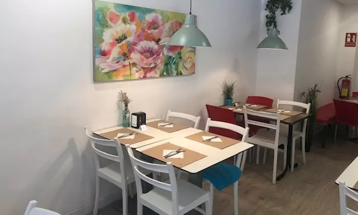 Menú peruano para 2 o 4 personas con bebidas y postres