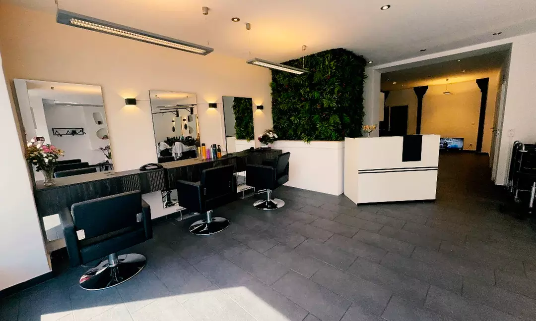 Für Herren: 1 oder 2x Waschen und Schneiden inkl. Stylen für 1 Person