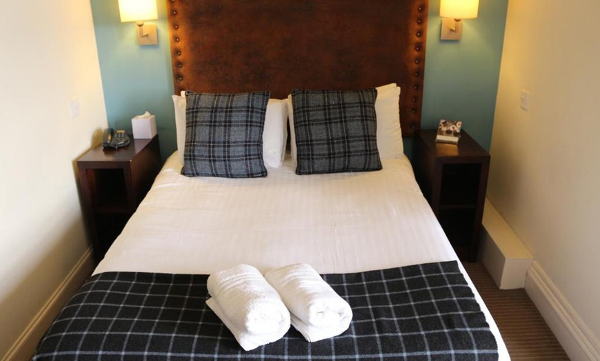 Image 4: Scottish Highlands: Double Room with Breakfast and Late Checkout