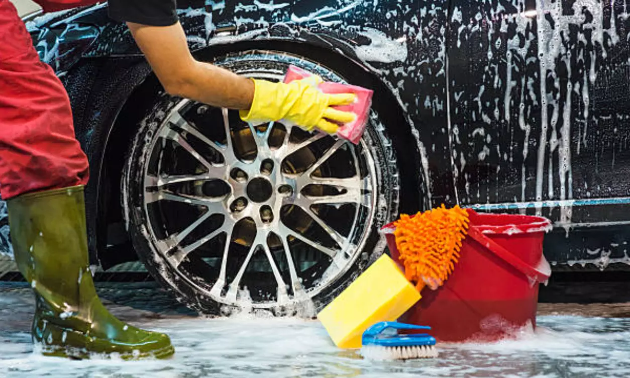 Lavado completo con ozono, perfumado o encerado al detalle