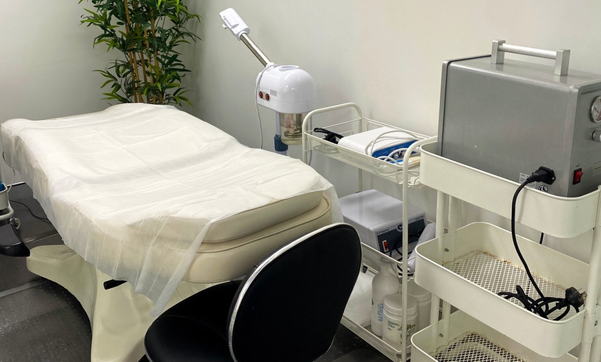 Image 2: Rejuvenate Skin with Carboxy CO₂ Gel and Laser Therapy