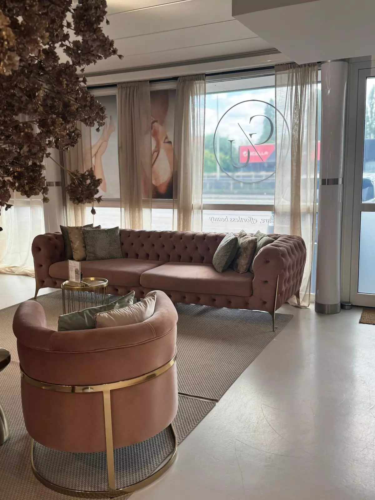 Stralende huidboost met een hydrafacial-behandeling met naar keuze dermaplaning en Oxygen-behandeling (tot 33% korting) - Primary Image