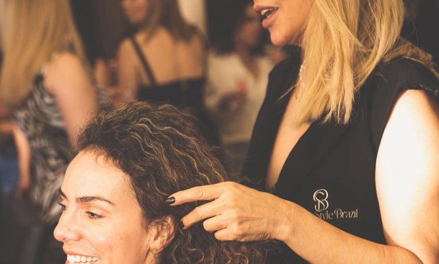 Image 6: Root Color, Partial Highlights or All Over Color @ Salon Style Brazil
