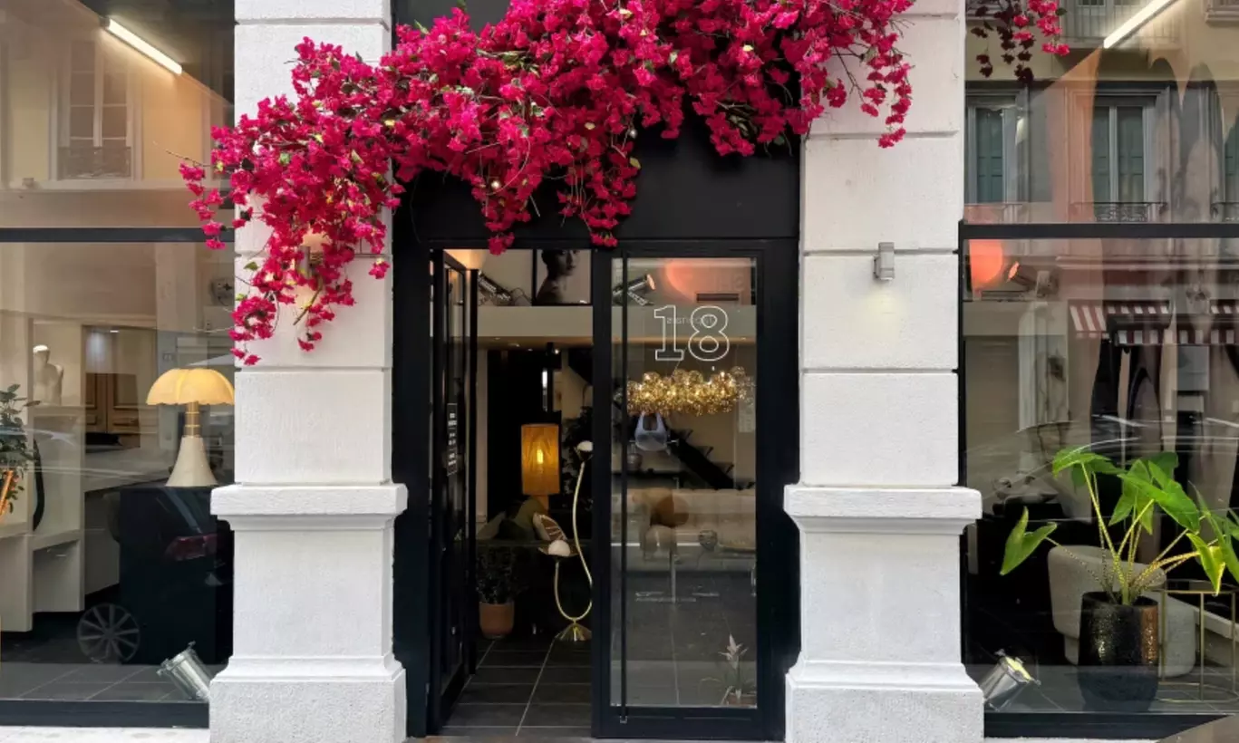 Shampoing, soin, coupe et brushing option couleur, balayage et patine