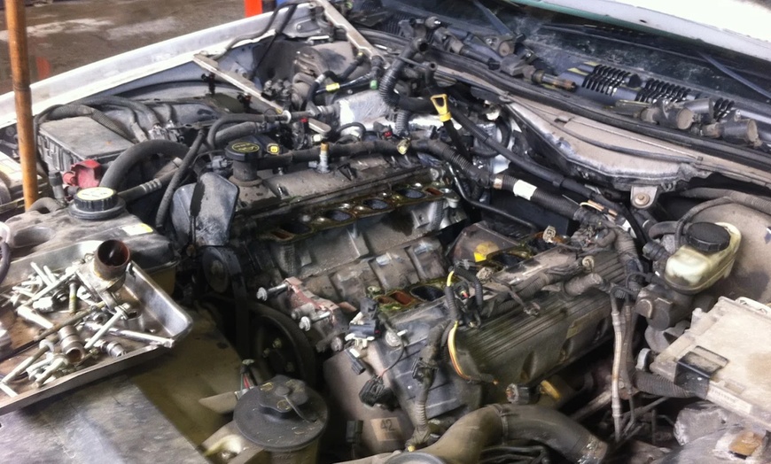 Image 6: Oil Change with 10-Point Inspection & Optional Tire Rotation