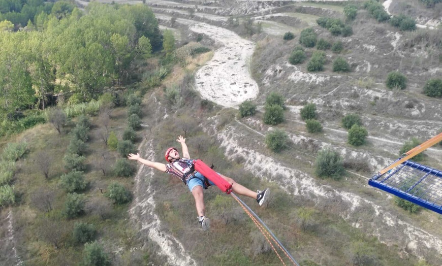 Image 3: Puenting, descenso de barrancos, espeleología o vía ferrata