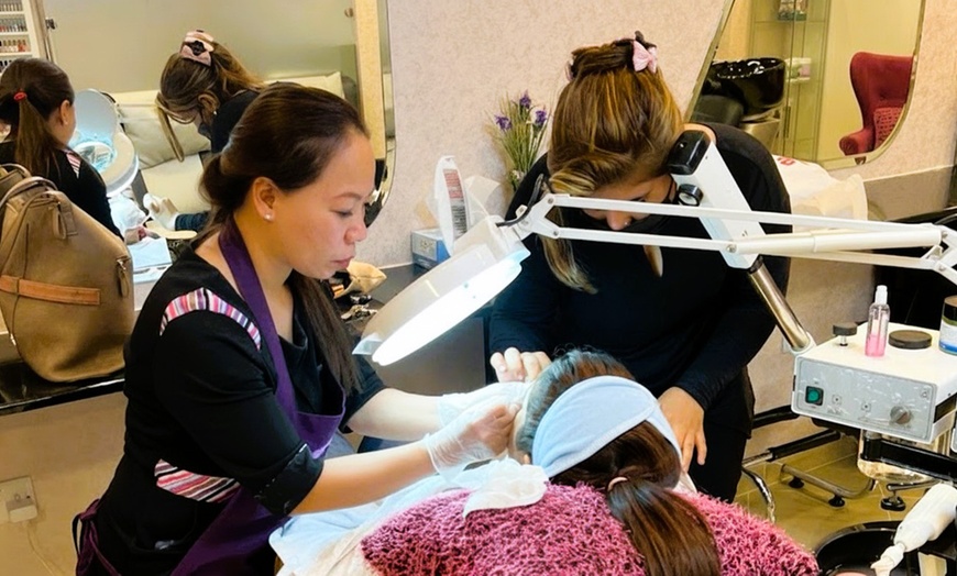 Image 3: Haircut With Wash, Blow Dry Or Hot Oil Treatment Up To 14 Inches