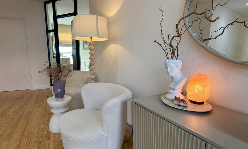 Image 4: Get Fuller Lashes with Classic, Hybrid, or Volume Eyelash Extensions