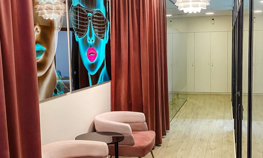 Image 5: Sesiones de rehidratación de labios o microlifting facial con Dermapen