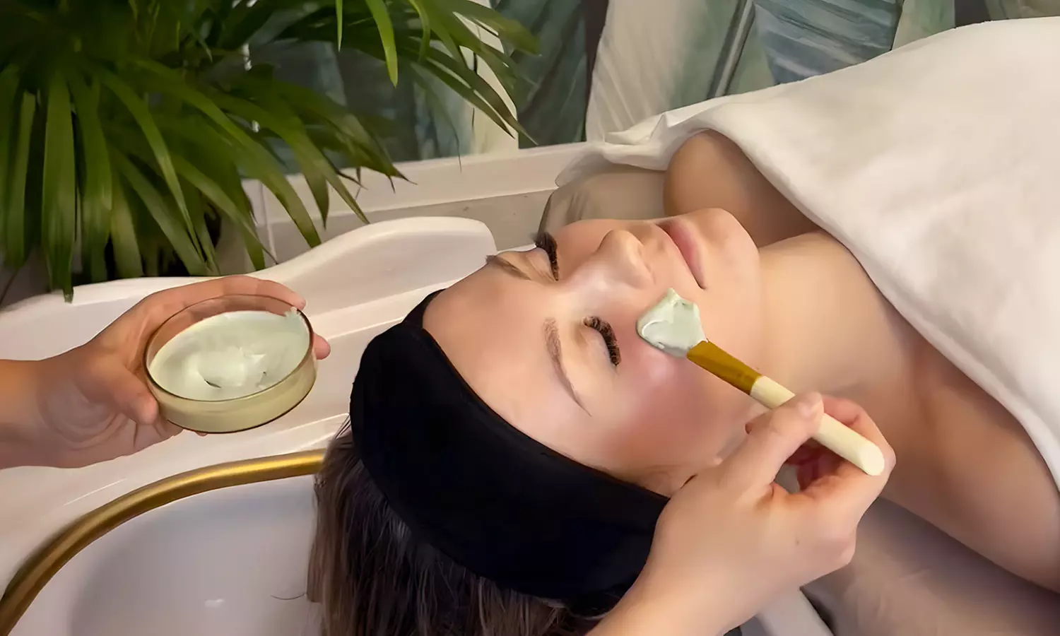 Odkryj rytuały Head Spa: nawet 2 godziny relaksu i pielęgnacji