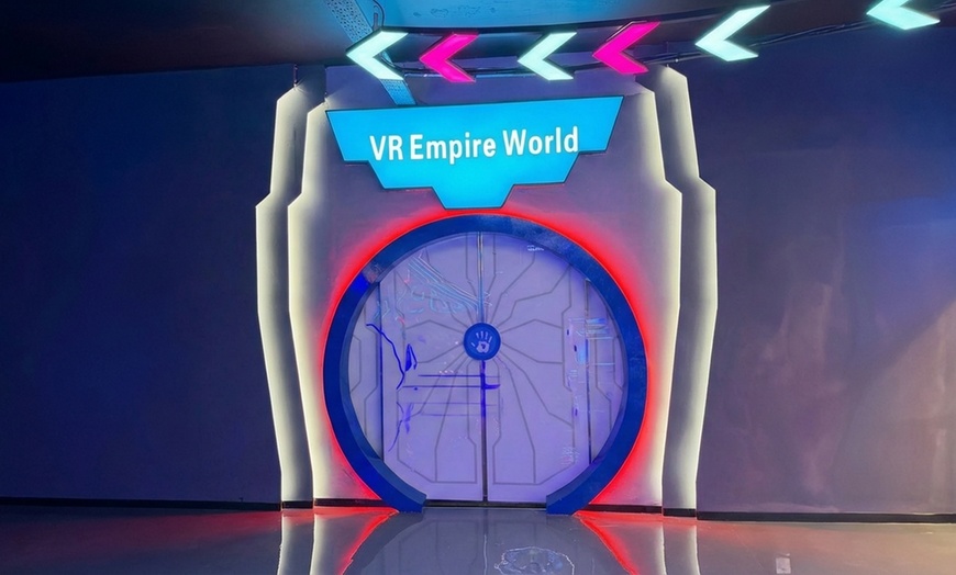 Image 3: Virtual Reality Empire Experience for Two, Three or Four People