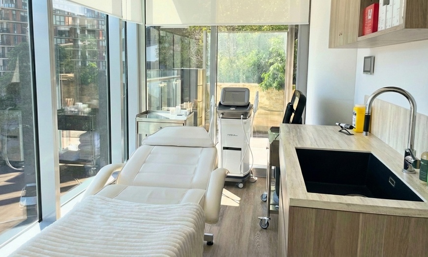 Image 3: Geneo X RF Skin Tightening: Full Face & Neck Rejuvenation