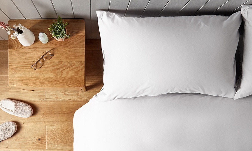 Image 20: Silentnight Supersoft Duvet Set