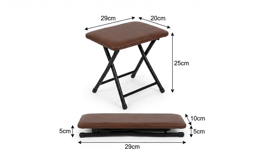 Image 5: Sturdy and Foldable Picnic Stool