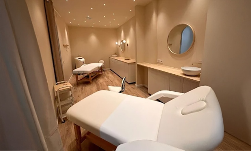 Image 2: Fotorejuvenecimiento facial y eliminación de manchas con laser IPL 