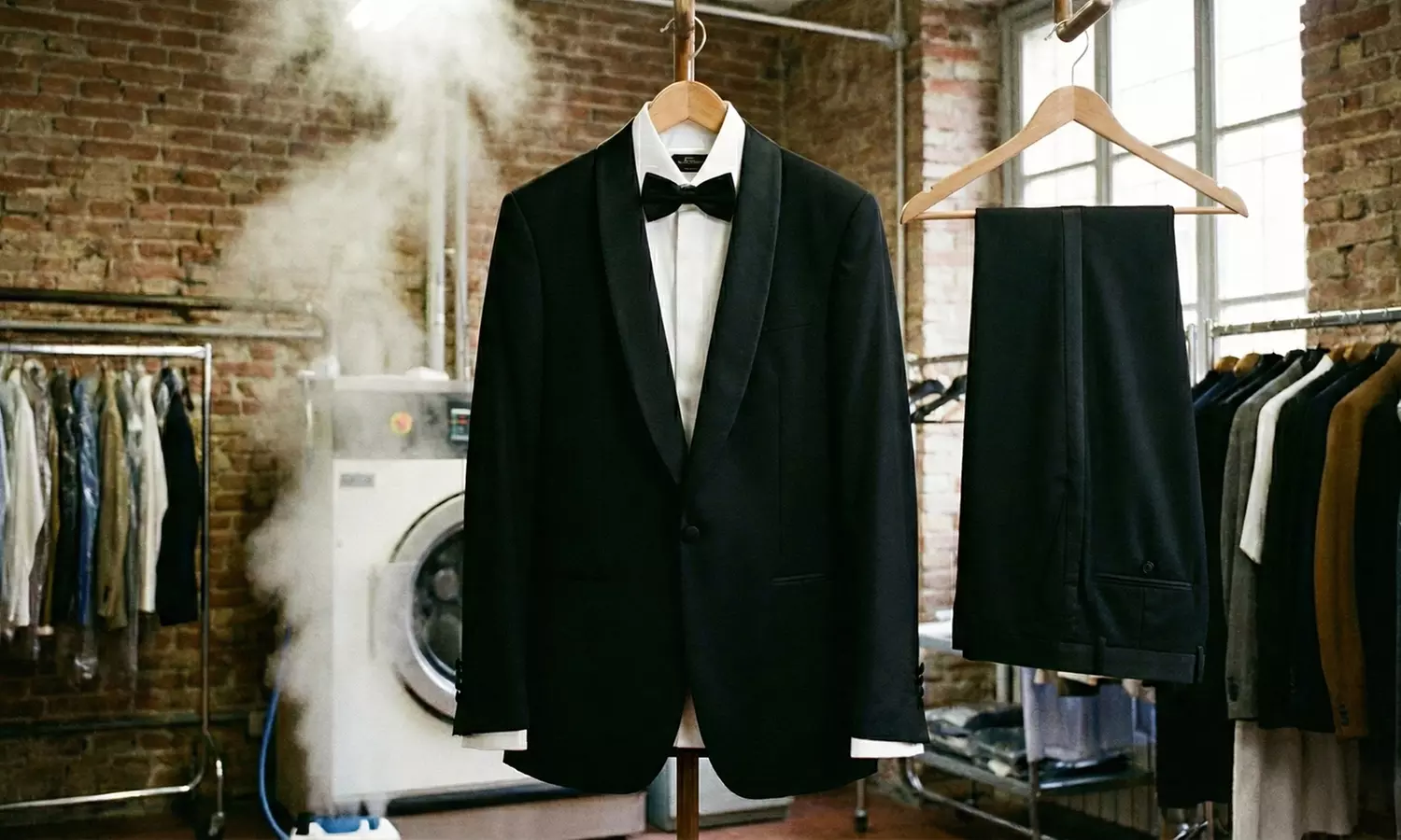 Lavado, secado y planchado profesional de trajes y vestidos de fiesta