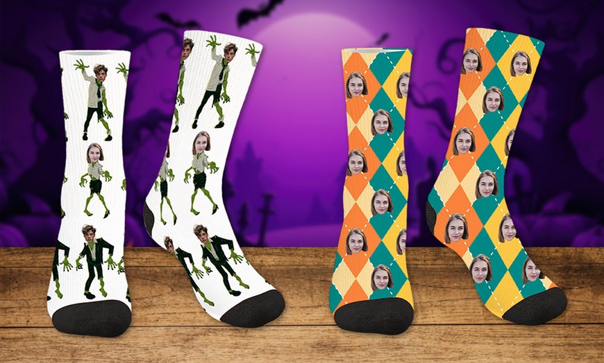 Image 6: Personalisierbare Socken mit eigenem Foto im Halloween-Design