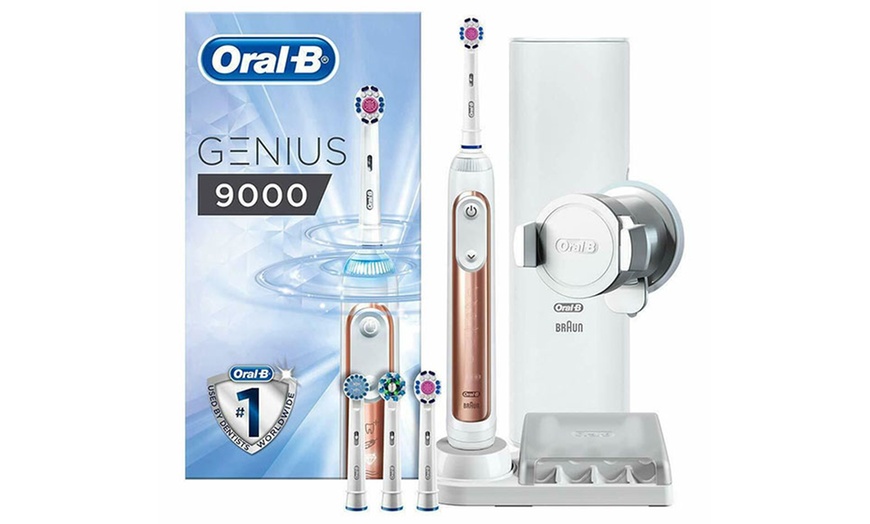 Image 9: Oral-B Genius 9000 Electric Toothbrush