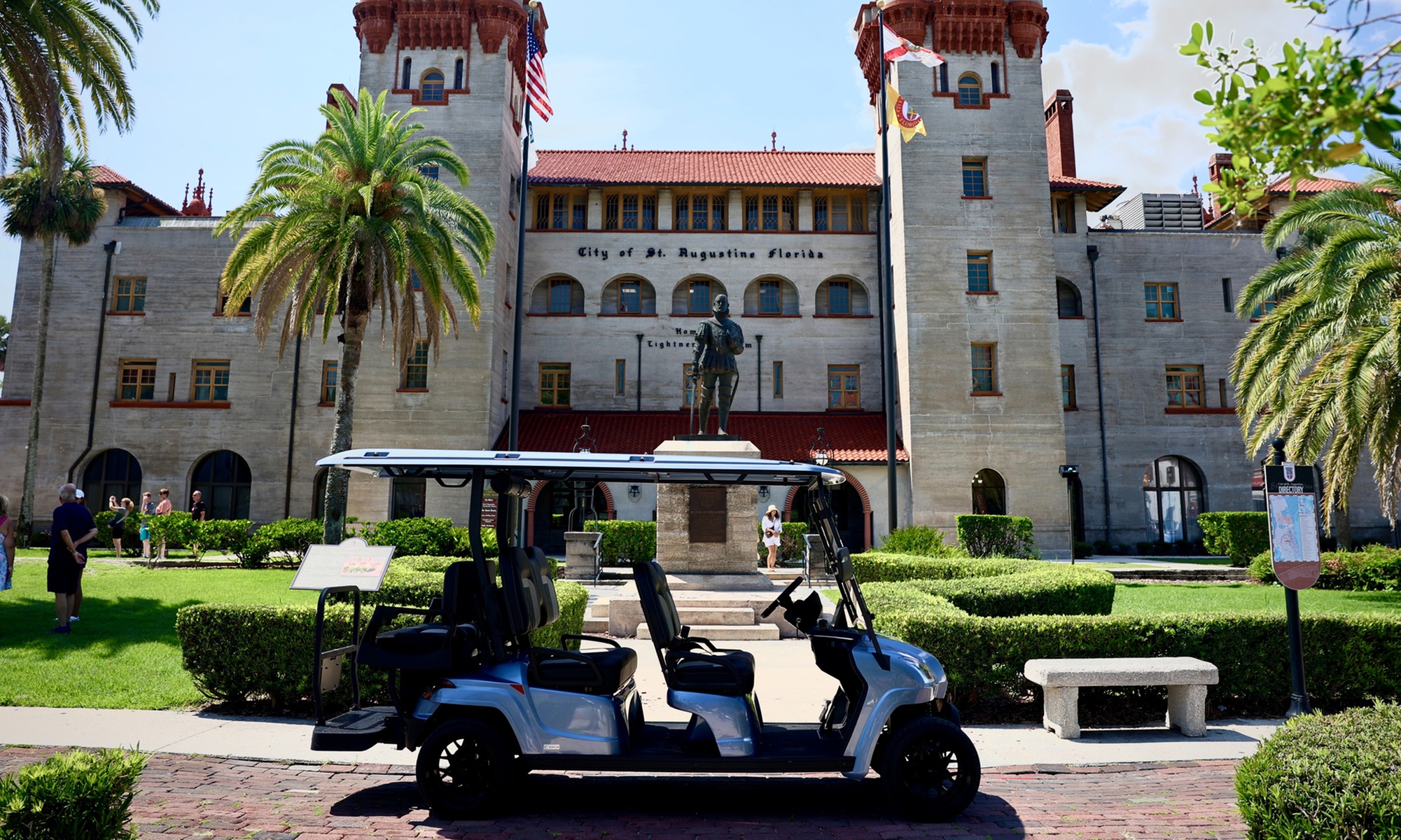 Get 2.5/3-Hrs Guided Tour Around the City, Free Soft Drinks & Snacks