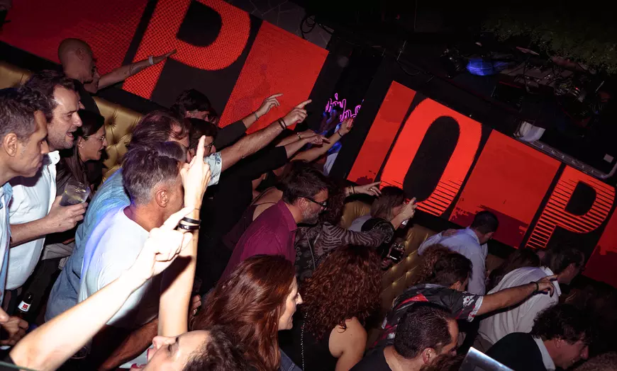 Image 14: Menú de picoteo con show de música en directo para 2 o 4 personas