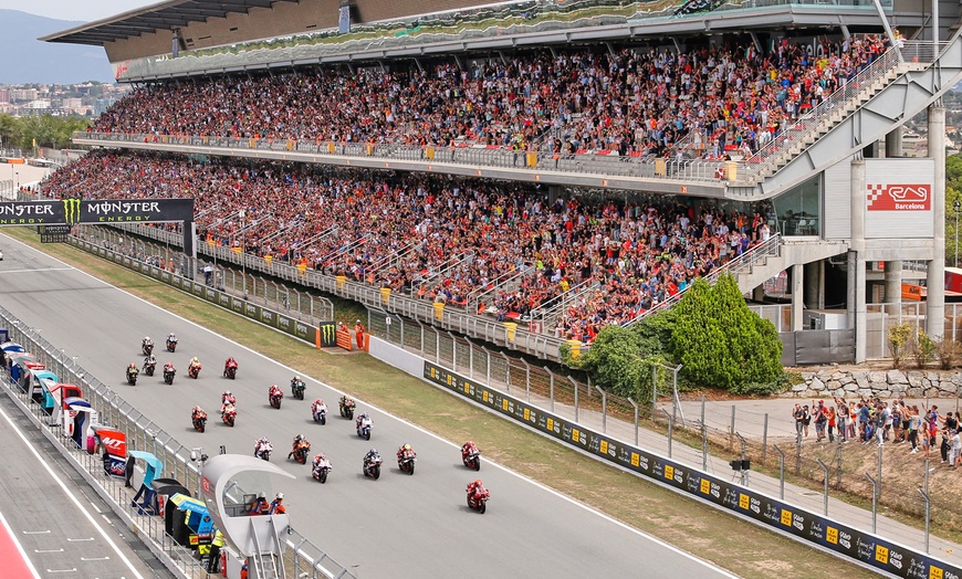 Image 2: Catalonia Grand Prix: 1-3 Day Ticket With Optional Accommodation
