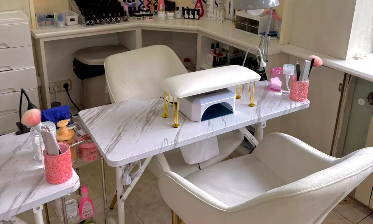 Sesión de manicura y/o pedicura con semipermanente o tradicional