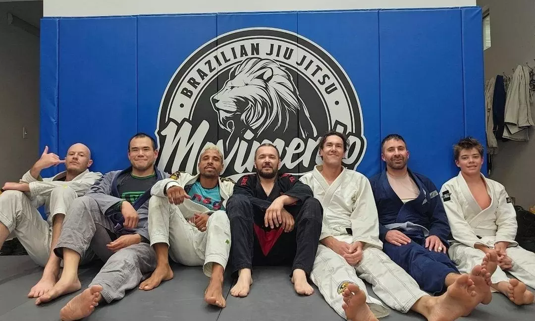Brazilian Jiu-Jitsu and Muay Thai Kickboxing Classes for Adults & Kids