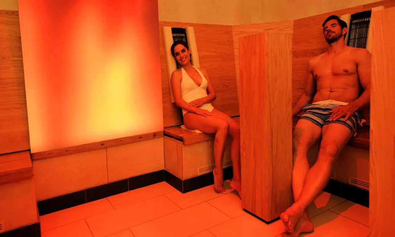 Spa-Tageseintritt inkl. Wickeltuch und Handtücher für 1 bis 4 Personen