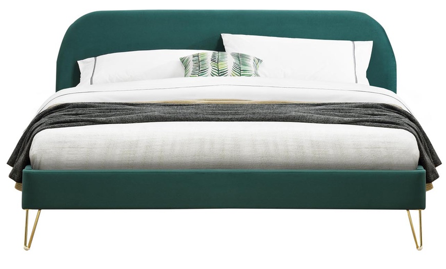 Image 34: Lit velours "Garbera" 140 x 190 cm ou 160 x 200 cm de Kocoon 