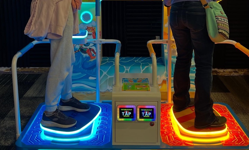 Image 6: Dive into Fun with 280 or 575 Arcade Credits