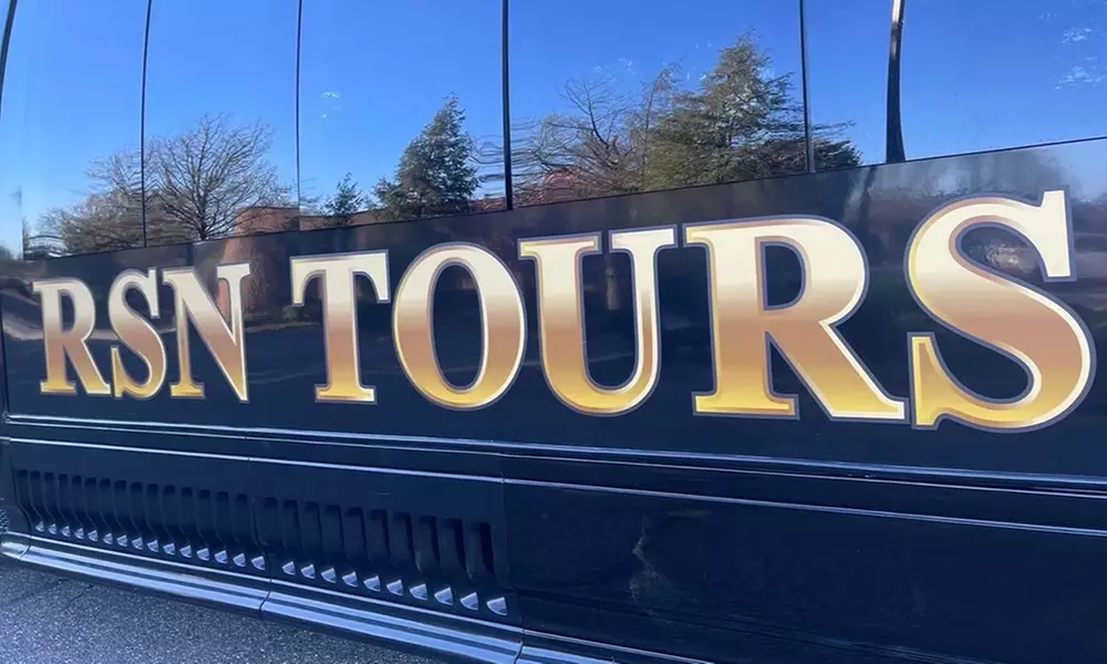 Explore Washington DC Holiday Lights with Guided Tour for 1, 2, 4 or 6