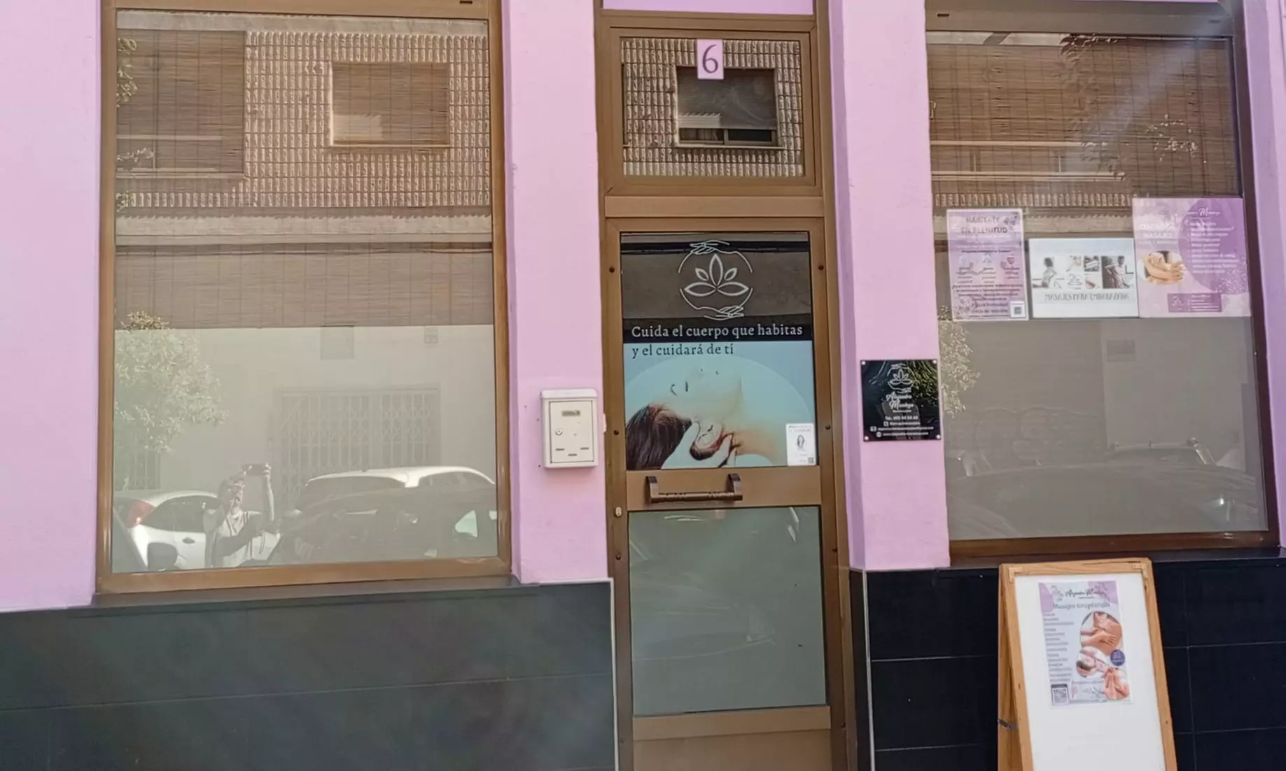 Masaje facial kobido con limpieza básica o profunda y tratamiento