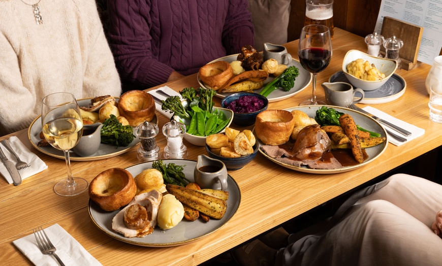 Image 1: Leinster Arms London - Pubsmith – Dine-In for 2 Experiences