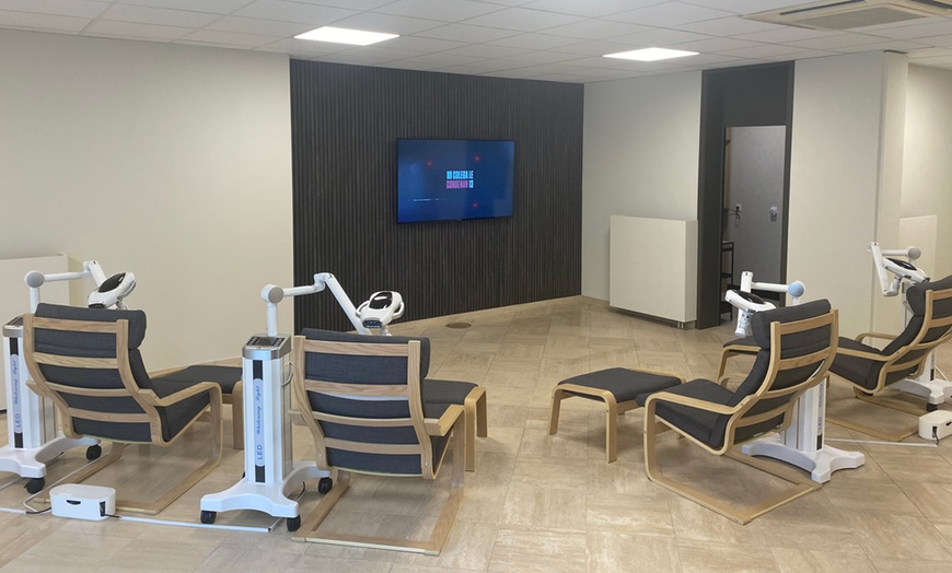 Image 5: Onthul je helderste smile met professionele tandenbleek behandeling