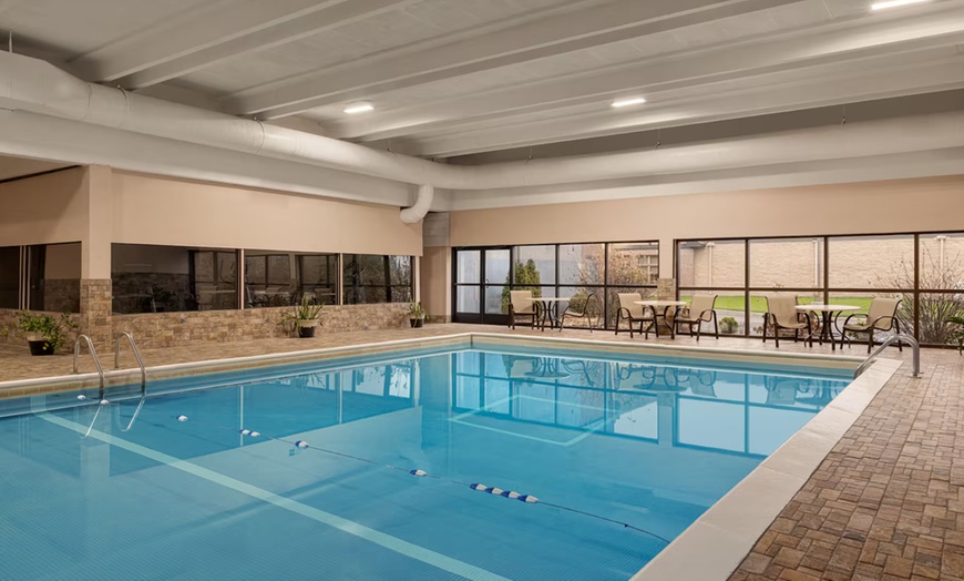 Image 13: Cozy Inn Near Grand Rapids Airport with Complimentary Breakfast