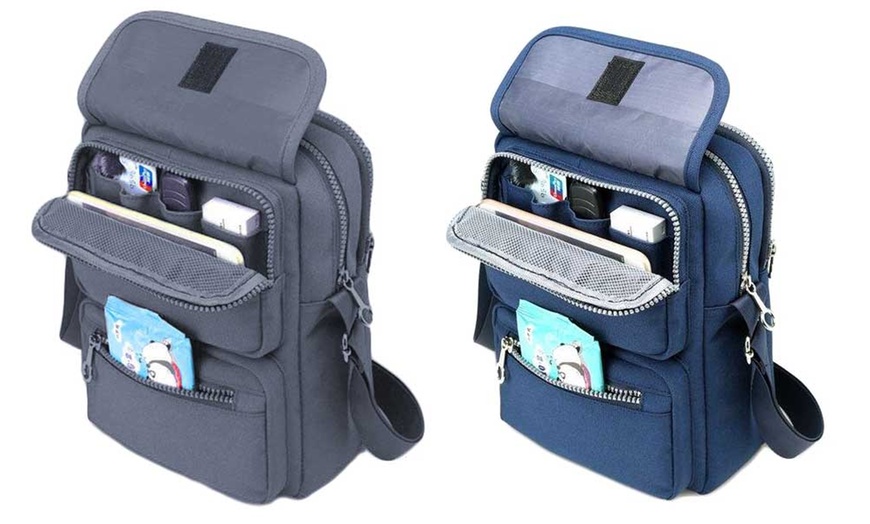 Image 6: Multi-Pocket Travel Bag