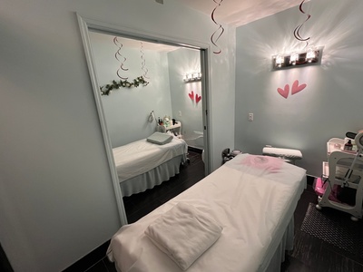 60-Minute Couples Swedish or Anti-Stress or Deep-Tissue Massage - EVIVE Spa - SoHo