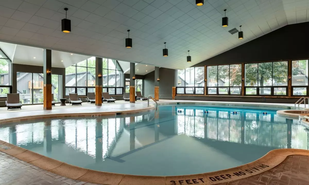 Lakeside Adirondack Resort in Upstate New York With Beach Access
