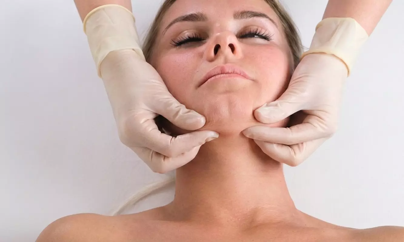 Long-Lasting Radiance: Premium Daxxify Smoothing Treatments