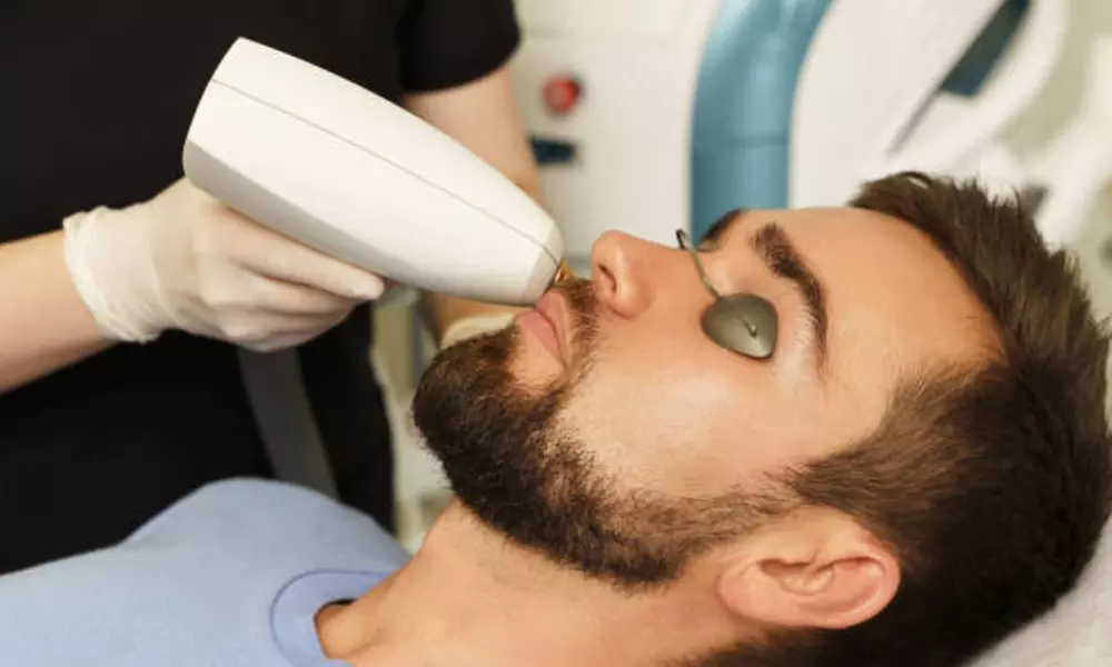 Rejuvenecimiento facial con láser y velo de colágeno luminoso