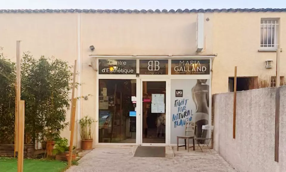 Jusqu'à 34% de remise sur Soins du cuir chevelu chez Aura Head Spa