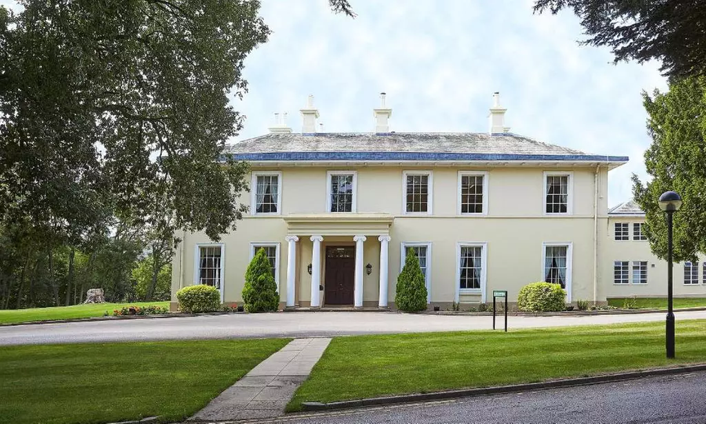 Nottinghamshire: 4* Double or Superior Room with Breakfast, and More